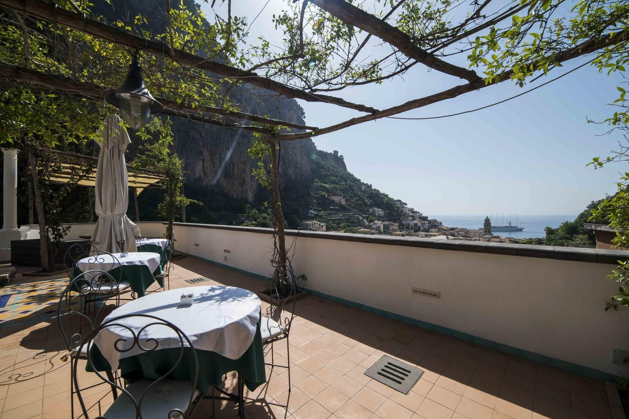 Hotel Villa Annalara Charme And Relax Amalfi Eksteriør billede