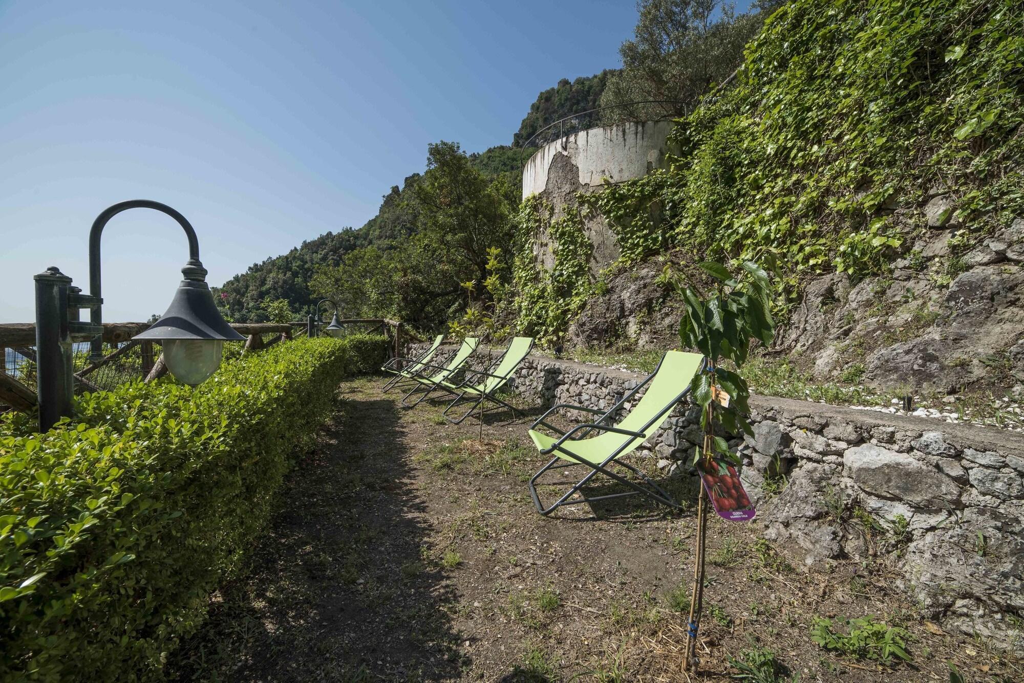 Hotel Villa Annalara Charme And Relax Amalfi Eksteriør billede